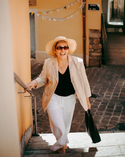 REVEL ELEGANCE I Agence de conseils en image et relooking, Entraineur Personnel à La Garde