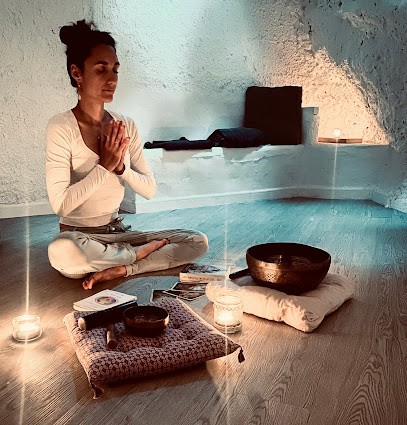 Marie Perrot-Coach de vie-Coach respiration-Chi Nei Tsang-Bol Tibétain- soin- Art de Vivre Mieux, Entraineur Personnel à Desingy